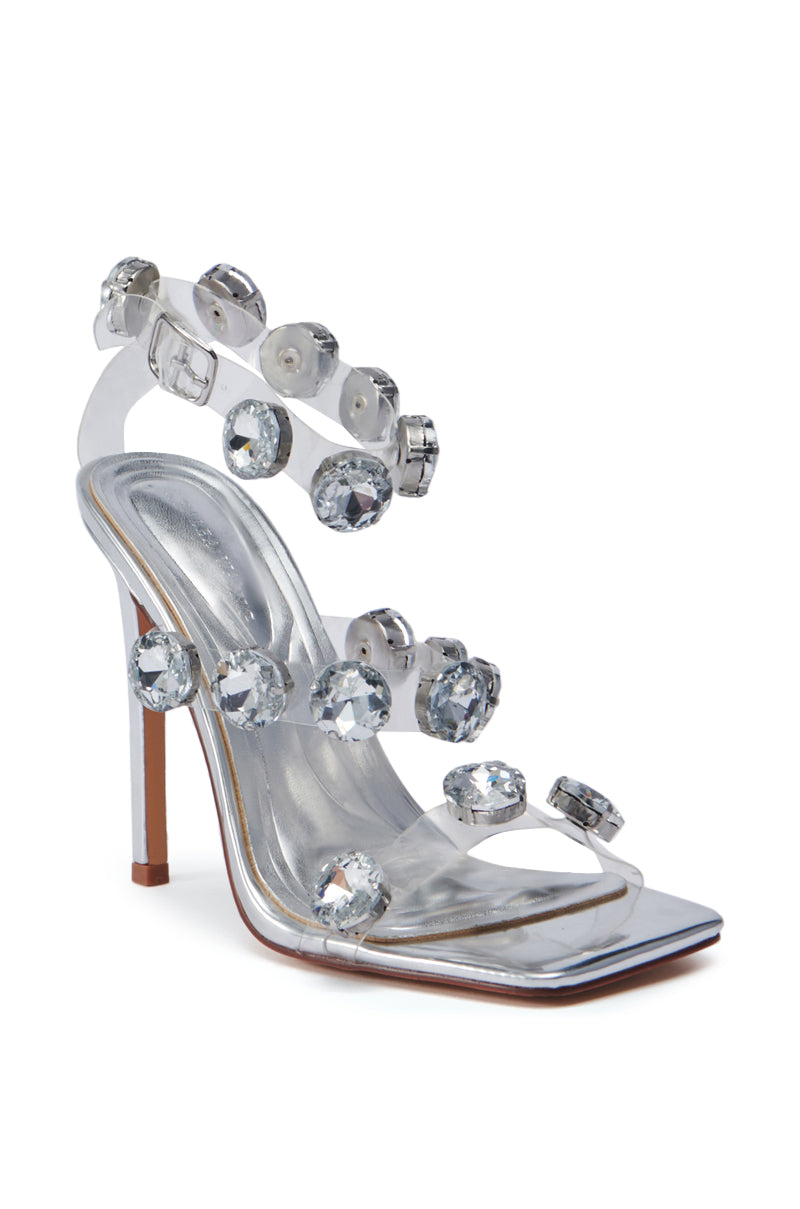 AZALEA WANG EVERLY BLINGED OUT CHUNKY SANDAL IN SILVER
