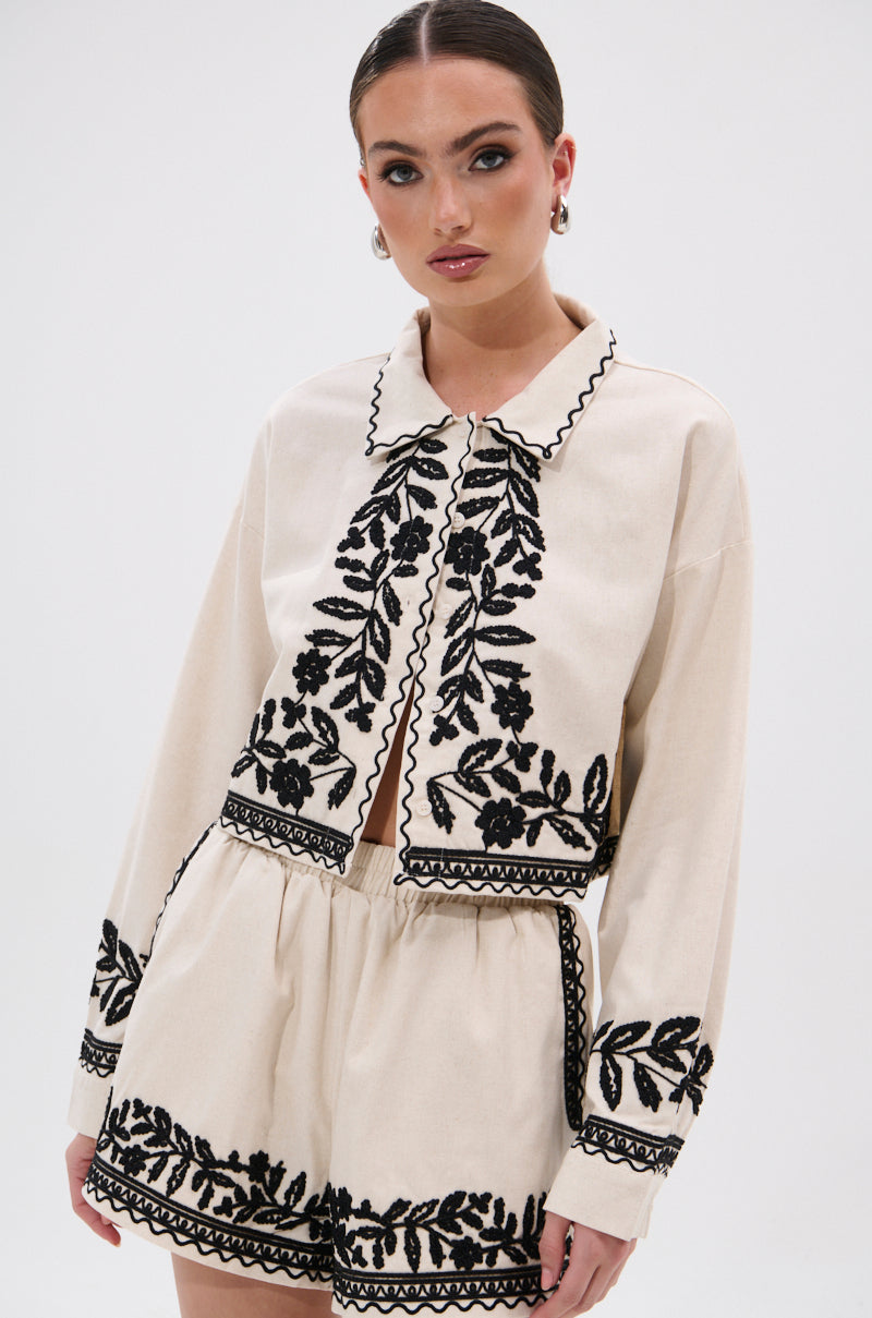 FOREVER AND EVER FLORAL BUTTON DOWN